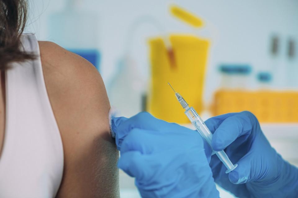 Paid 698 leave available for federal employees getting vaccinated